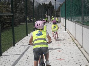 Již sedmým rokem se děti s Bezpečnou školkou učí, jak se správně chovat v silničním provozu