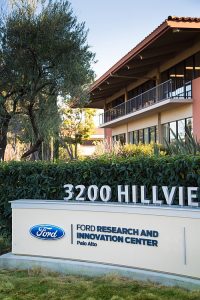Ford otevřel v Silicon Valley nové výzkumné středisko