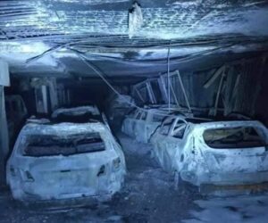 Výbuch elektrického auta – v podzemní garáži shořelo téměř 50 aut