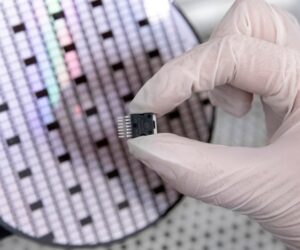 Bosch spouští sériovou výrobu čipů z karbidu křemíku