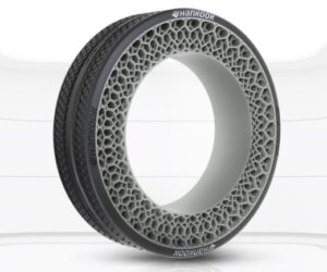 Hankook vystavuje na veletrhu CES 2022 futuristickou koncepci bezvzduchové pneumatiky i-Flex s modulární platformou Plug & Drive