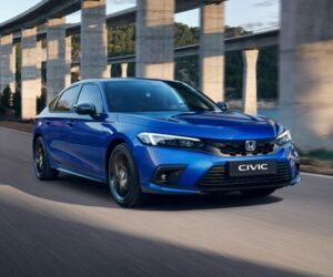 Honda Civic e:HEV přesvědčivě ovládla anketu Auto roku v ČR