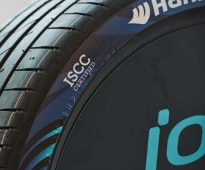 První pneumatika Hankook pro elektromobily s certifikací ISCC PLUS na novém Porsche Taycan