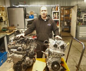 Čína vs. Německo. Známý automechanik rozebírá dva motory a vyvozuje nepříjemné závěry